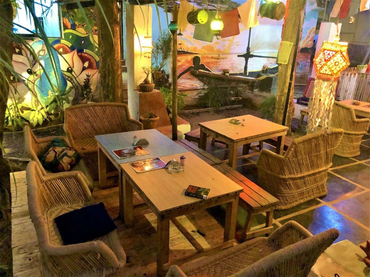 Folklore Hostel Goa Vagator Esterno foto