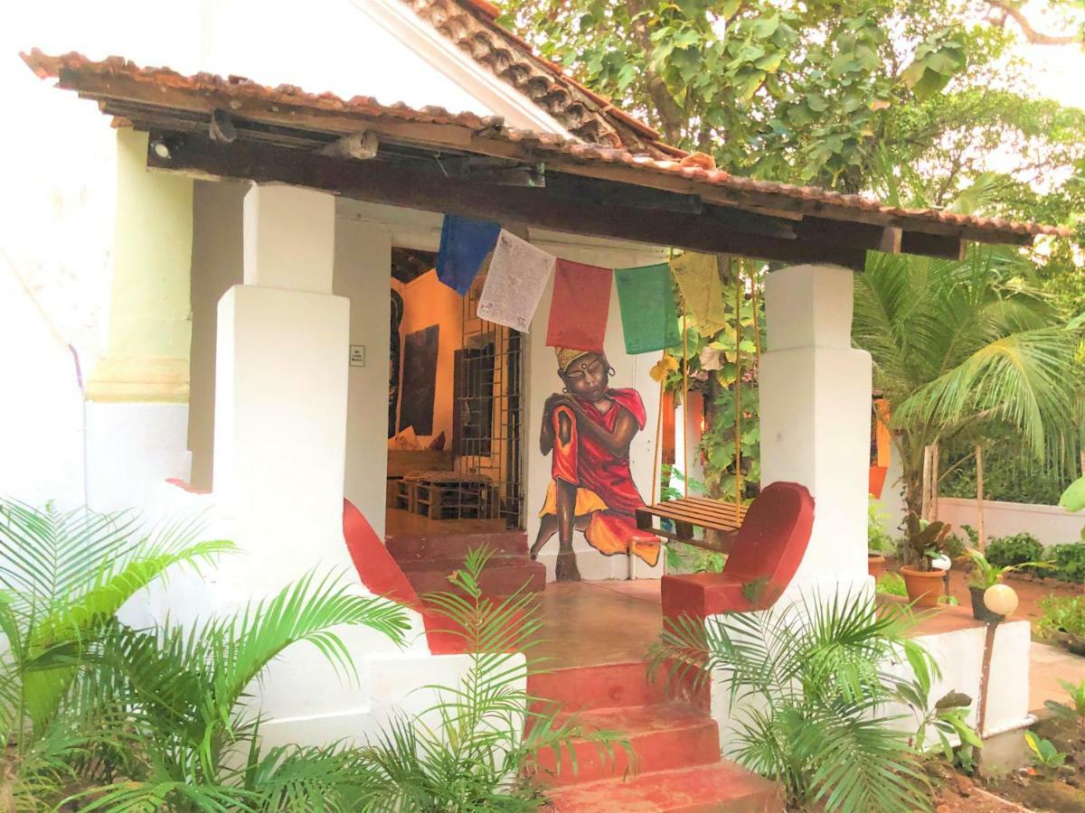 Folklore Hostel Goa Vagator Esterno foto
