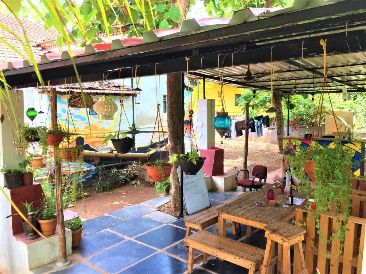 Folklore Hostel Goa Vagator Esterno foto